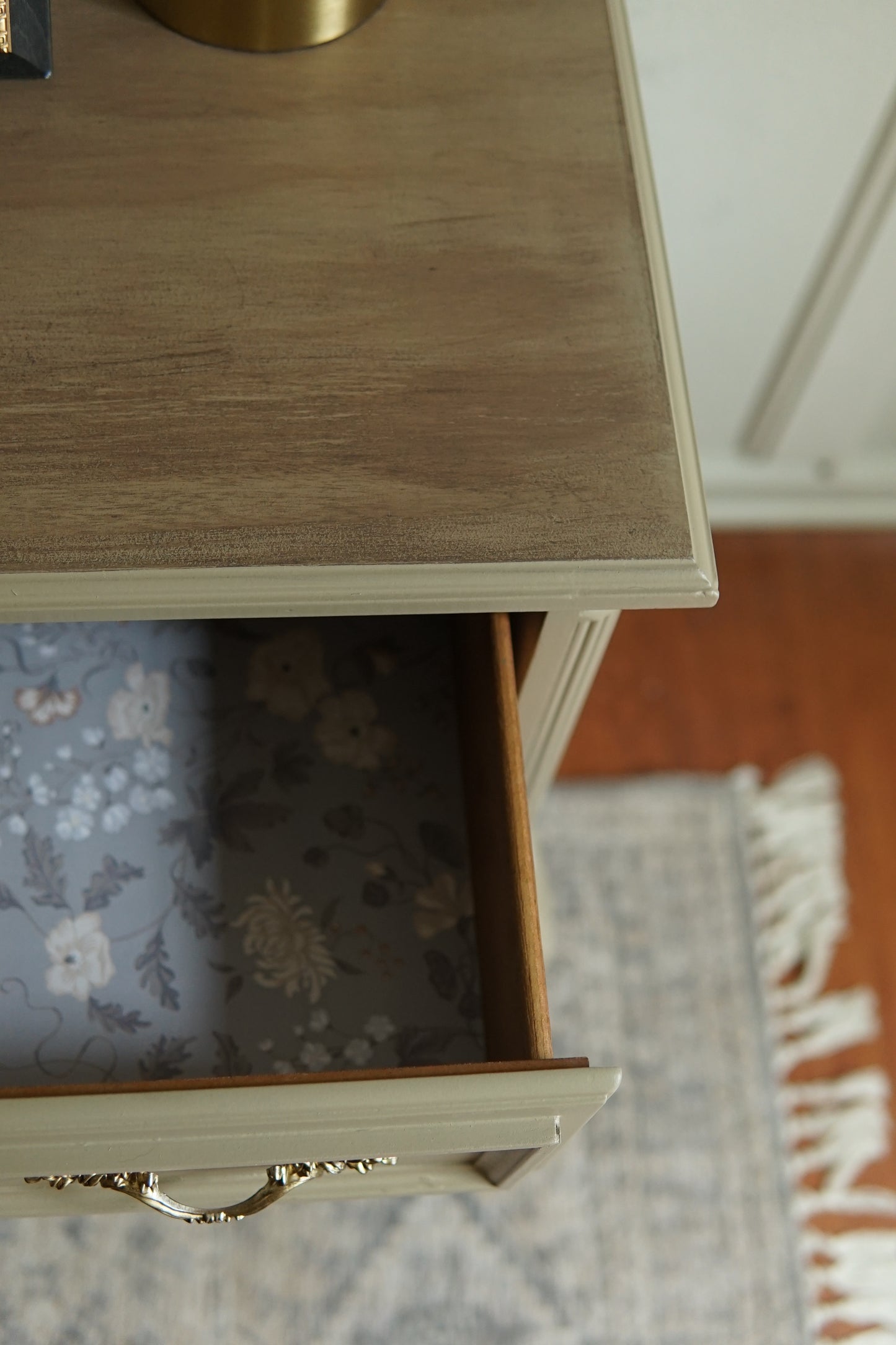 Vintage 3-drawer Clawfoot Entry Table